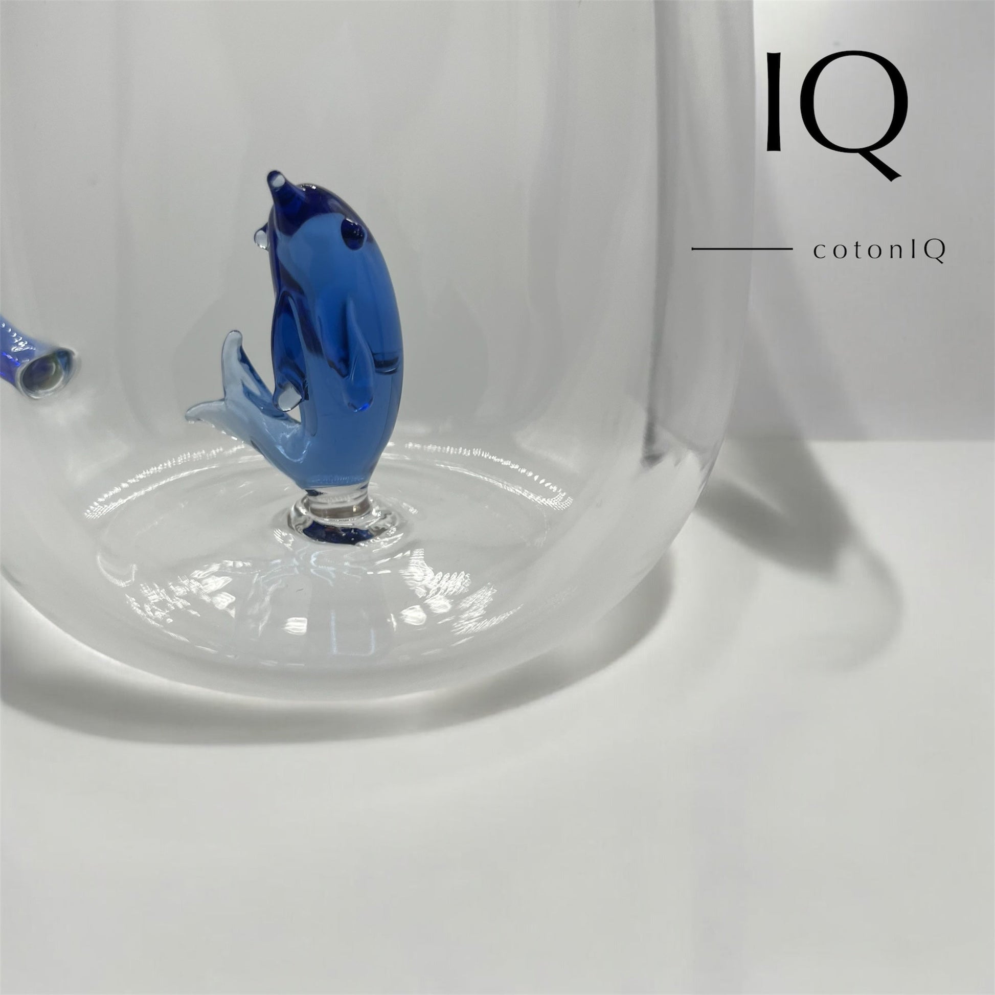 Glastasse mit 3D-Figur – Delphin – 380 ml-1